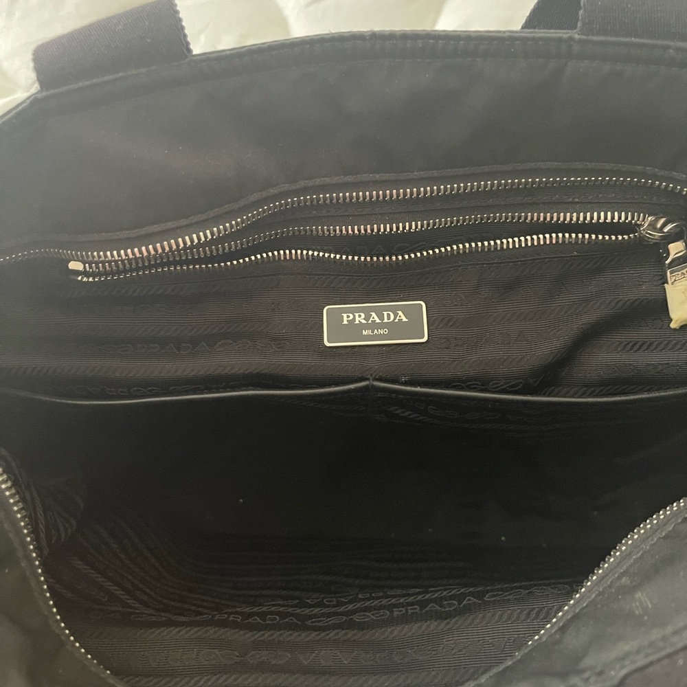 Prada original poco uso como nueva - Picture 7 of 15